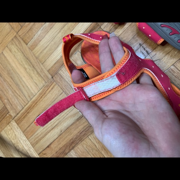 L.L Bean Pink Orange Velcro Hiking Camping Sandals Size 6 - Picture 10 of 13